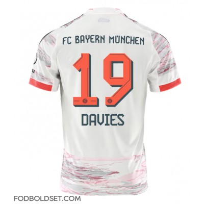 Bayern Munich Alphonso Davies #19 Udebanetrøje 2025-26 Kortærmet Bayern Munich Alphonso Davies #19 Udebanetrøje 2025-26 Kortærmet